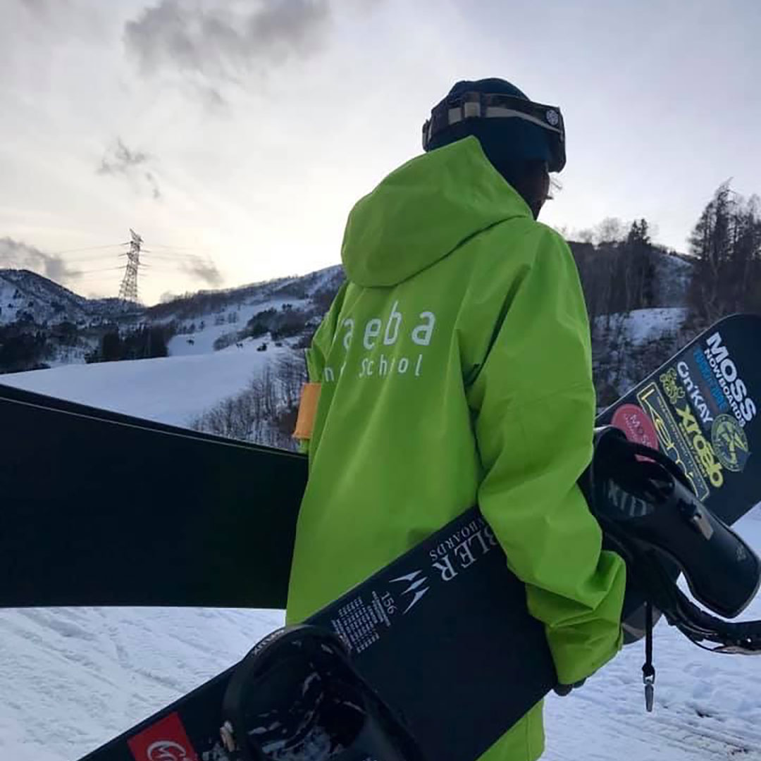 インストラクター紹介 - 苗場スノースクール